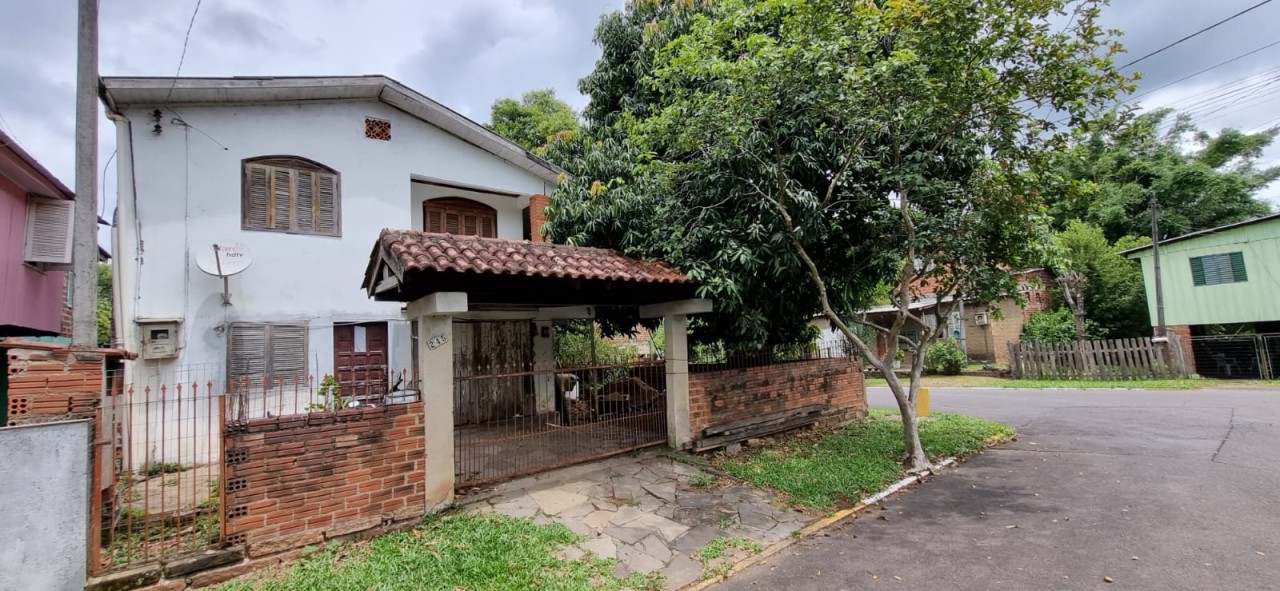 UMA CASA SOB UM TERRENO DE 404,25M² EM SÃO SEBASTIÃO DO CAÍ/RS