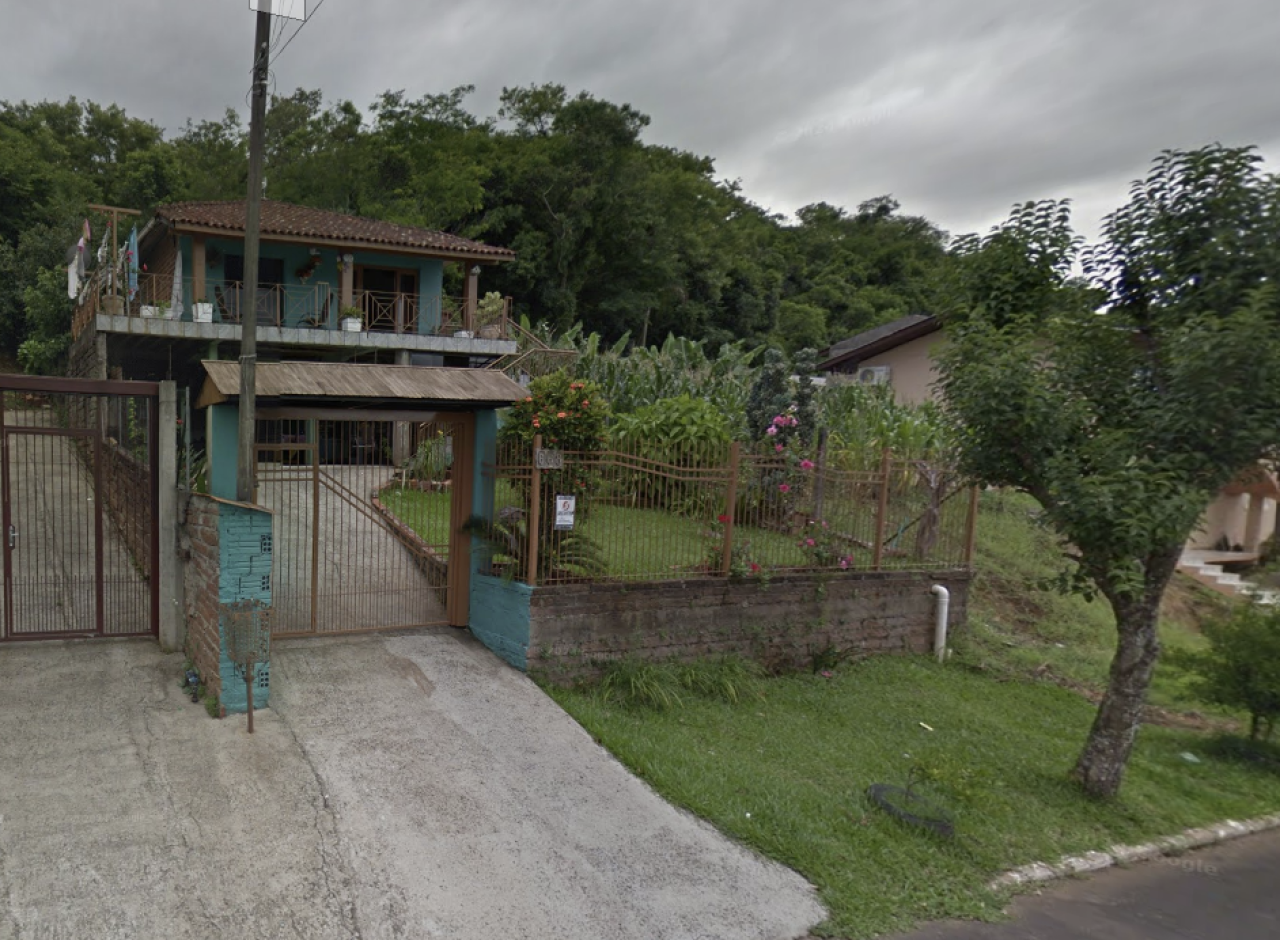 TERRENO DE 324m² COM CASA EM DOIS IRMÃOS