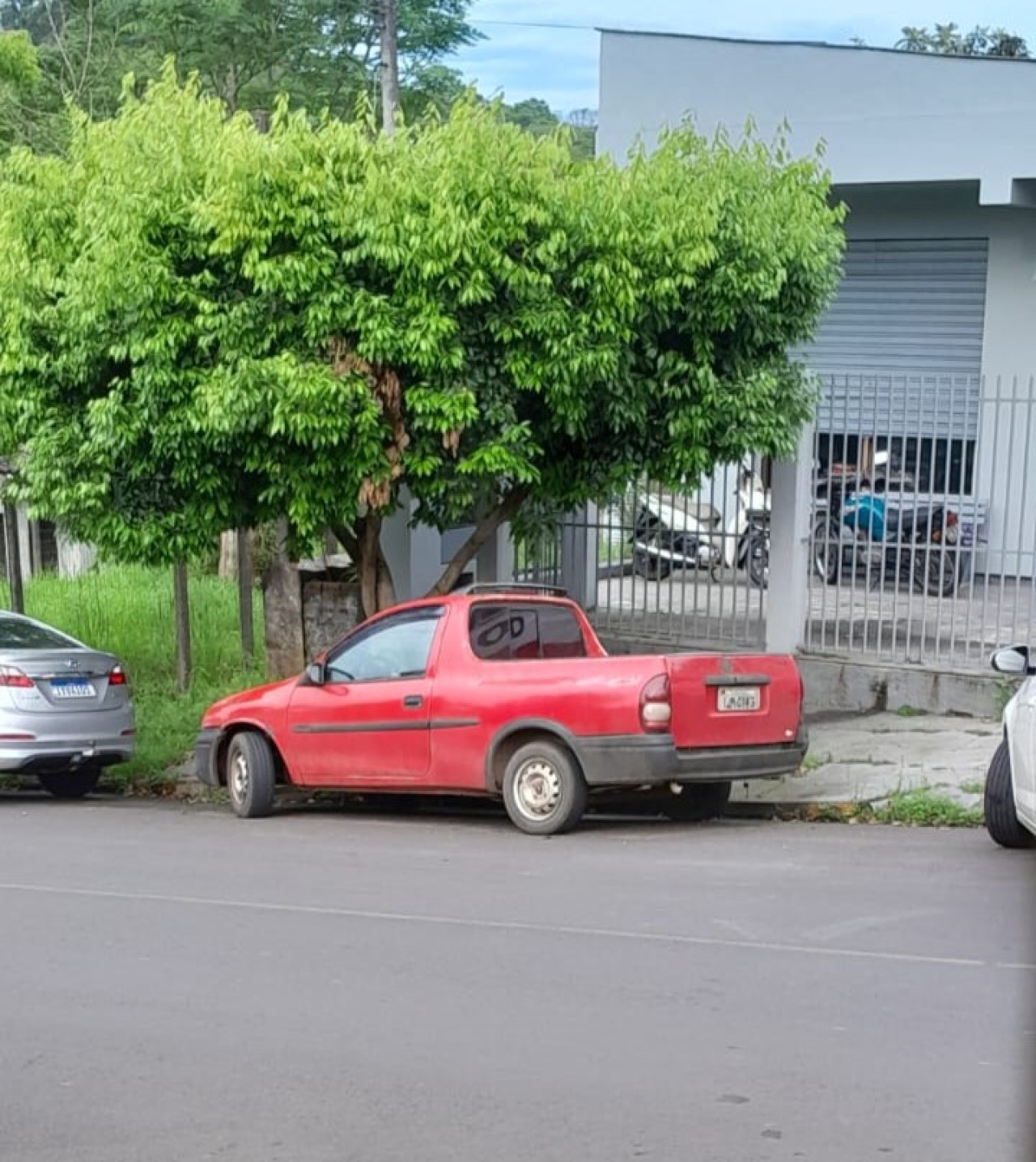 GM/CORSA ST PLACA IJM-0143 ANO/MODELO 2000/2000