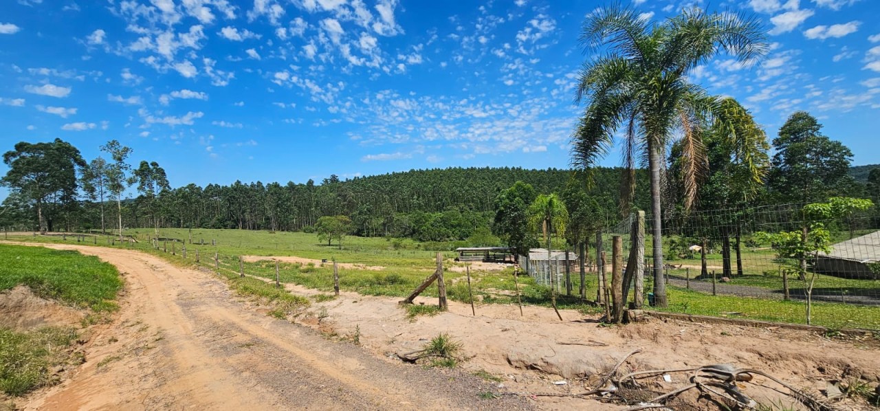 UM TERRENO DE 3.987m² NO LOTE 3 QUADRA C NO PARQUE CAMPESTRE EM SÃO SEBASTIÃO DO CAI, localizado em São Sebastião Do Caí - RS