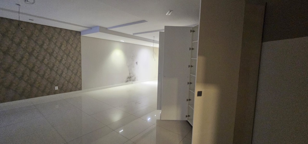 APARTAMENTO N° 102 DO RESIDENCIAL GREENPARK E TRÊS VAGAS DE GARAGEM N° 12 E N° 41 (DUPLA), localizado em Caxias Do Sul - RS
