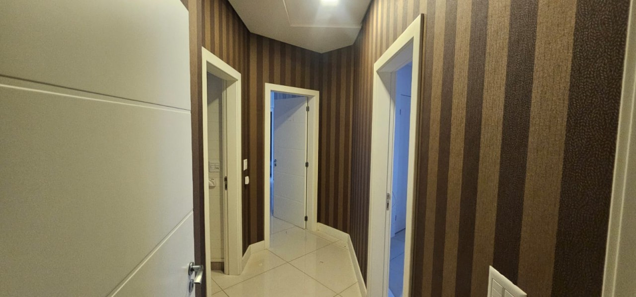 APARTAMENTO N° 102 DO RESIDENCIAL GREENPARK E TRÊS VAGAS DE GARAGEM N° 12 E N° 41 (DUPLA), localizado em Caxias Do Sul - RS