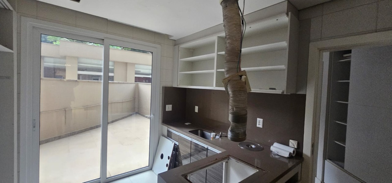 APARTAMENTO N° 102 DO RESIDENCIAL GREENPARK E TRÊS VAGAS DE GARAGEM N° 12 E N° 41 (DUPLA), localizado em Caxias Do Sul - RS