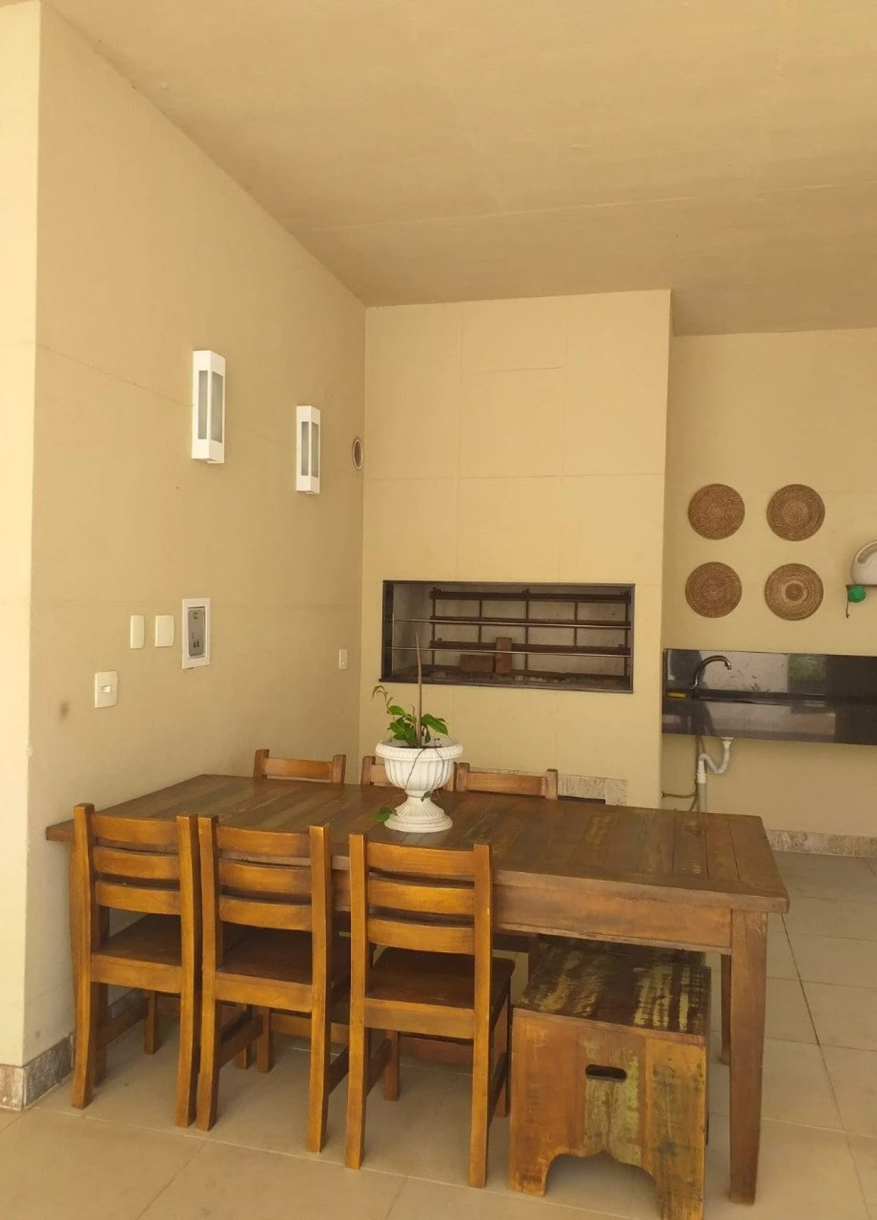 APARTAMENTO N° 102 DO RESIDENCIAL GREENPARK E TRÊS VAGAS DE GARAGEM N° 12 E N° 41 (DUPLA), localizado em Caxias Do Sul - RS