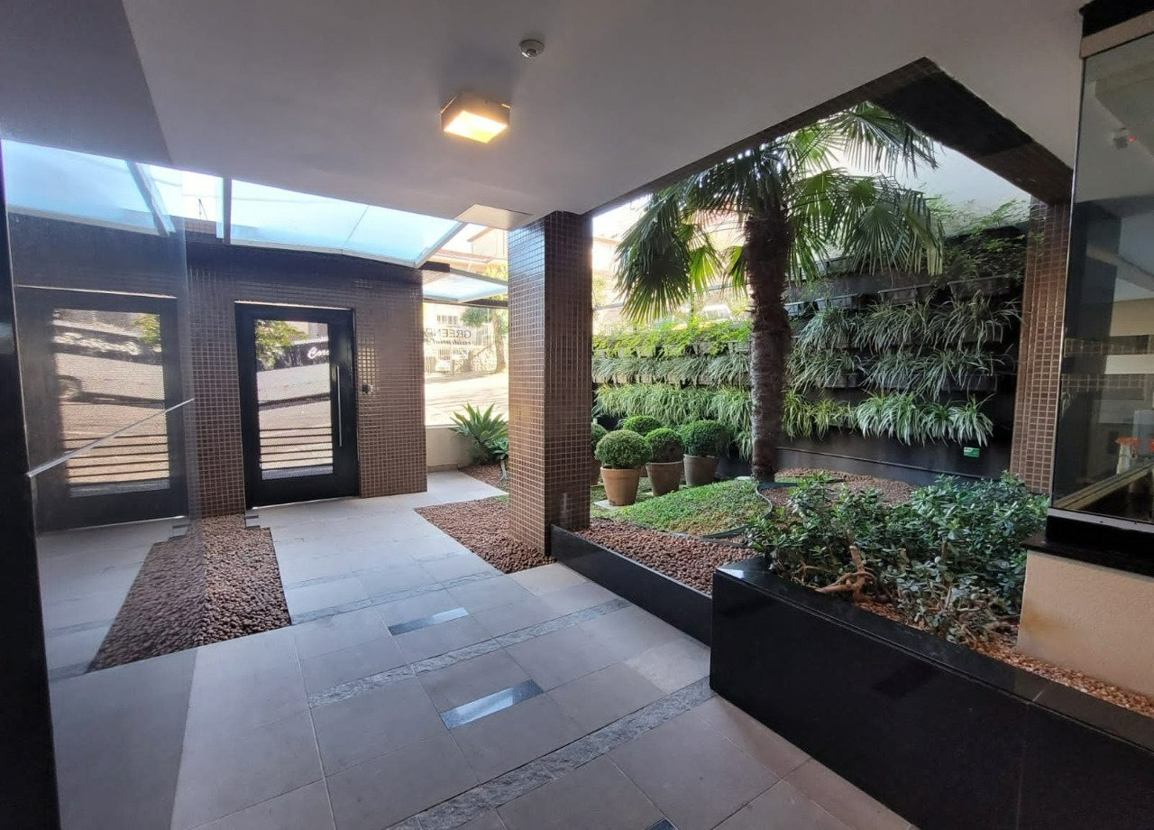 APARTAMENTO N° 102 DO RESIDENCIAL GREENPARK E TRÊS VAGAS DE GARAGEM N° 12 E N° 41 (DUPLA), localizado em Caxias Do Sul - RS