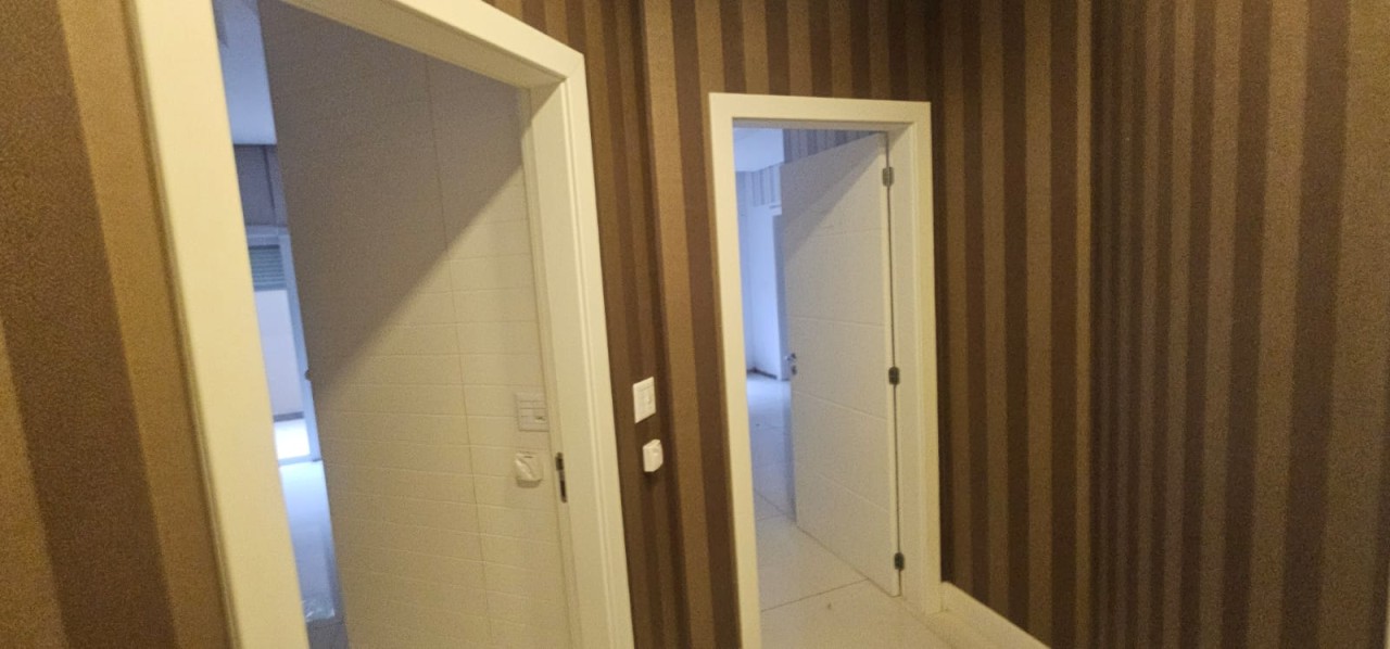 APARTAMENTO N° 102 DO RESIDENCIAL GREENPARK E TRÊS VAGAS DE GARAGEM N° 12 E N° 41 (DUPLA), localizado em Caxias Do Sul - RS