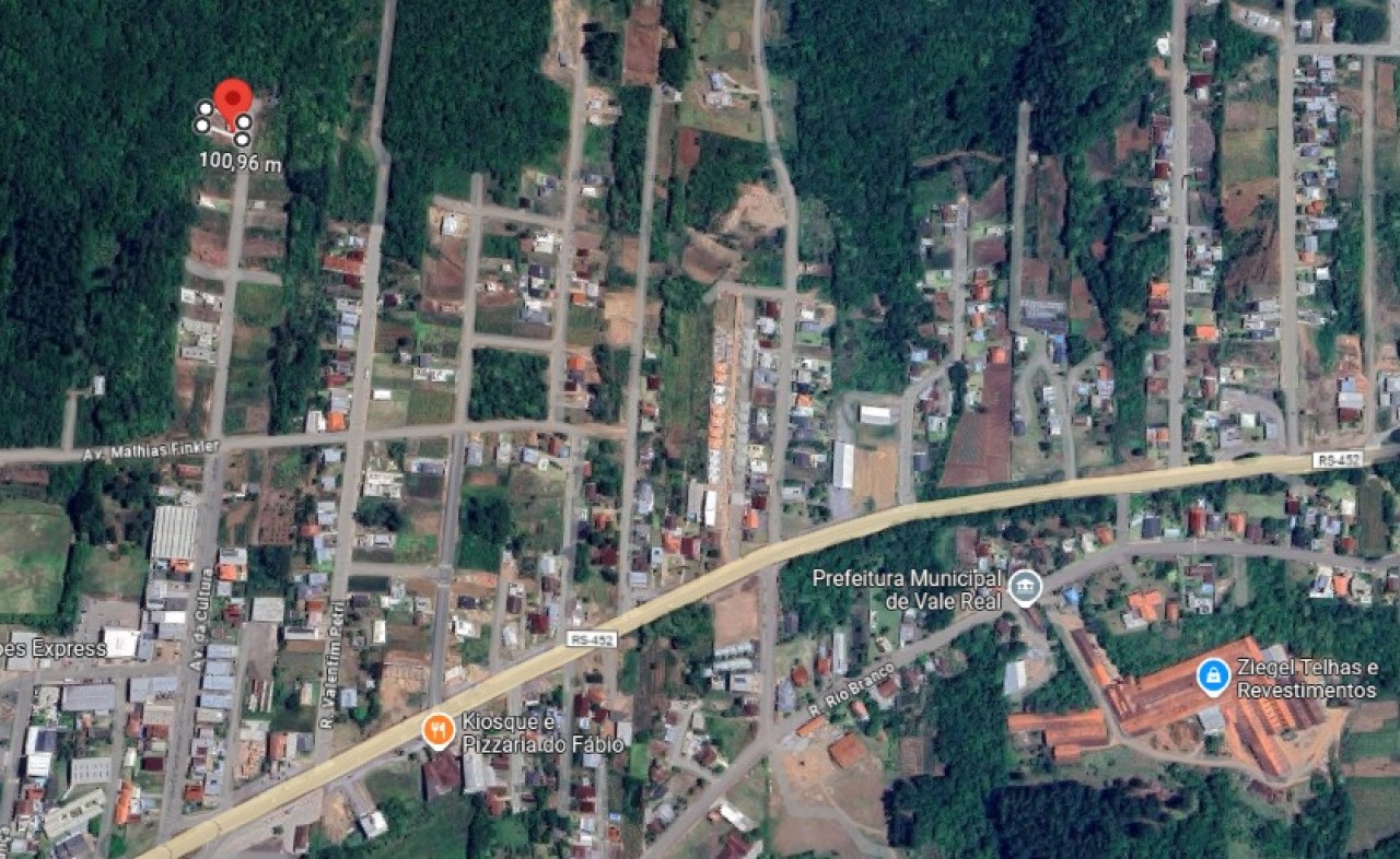 TERRENO DE 550,71m² E UMA CONSTRUÇÃO DE ALNVENARIA DE 30m² NO LOTEAMENTO ALTOS DO VALE NO VALE REAL, localizado em Vale Real - RS