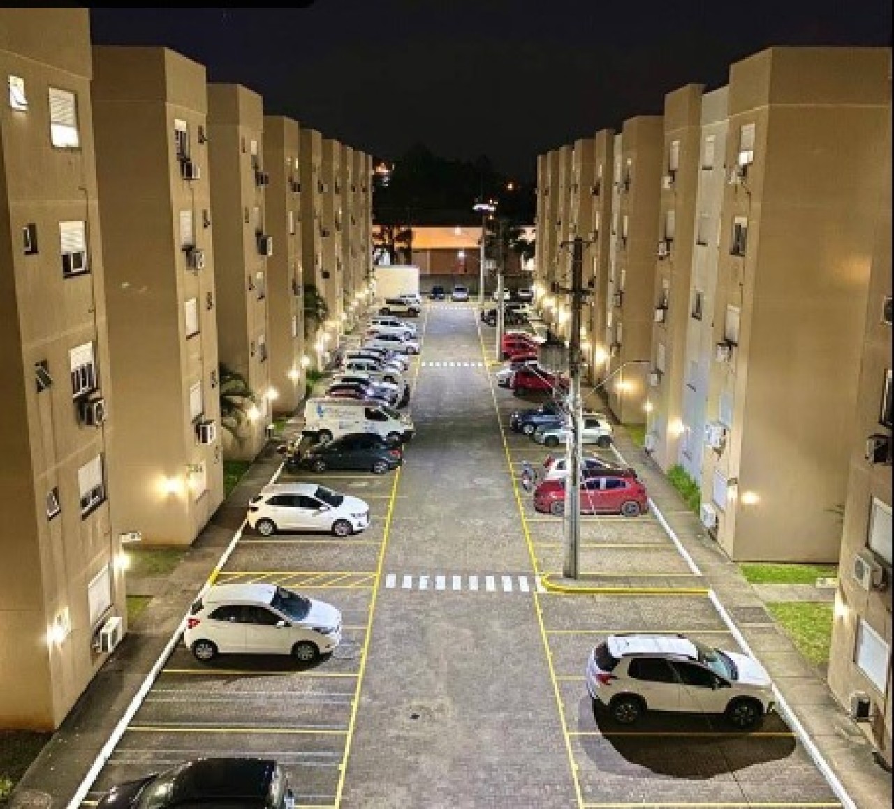 APARTAMENTO N° 201 E BOX DE GARAGEM N° 281 DA TORRE 17 DO RESIDENCIAL 1º DE MARÇO EM NOVO HAMBURGO, localizado em Novo Hamburgo - RS
