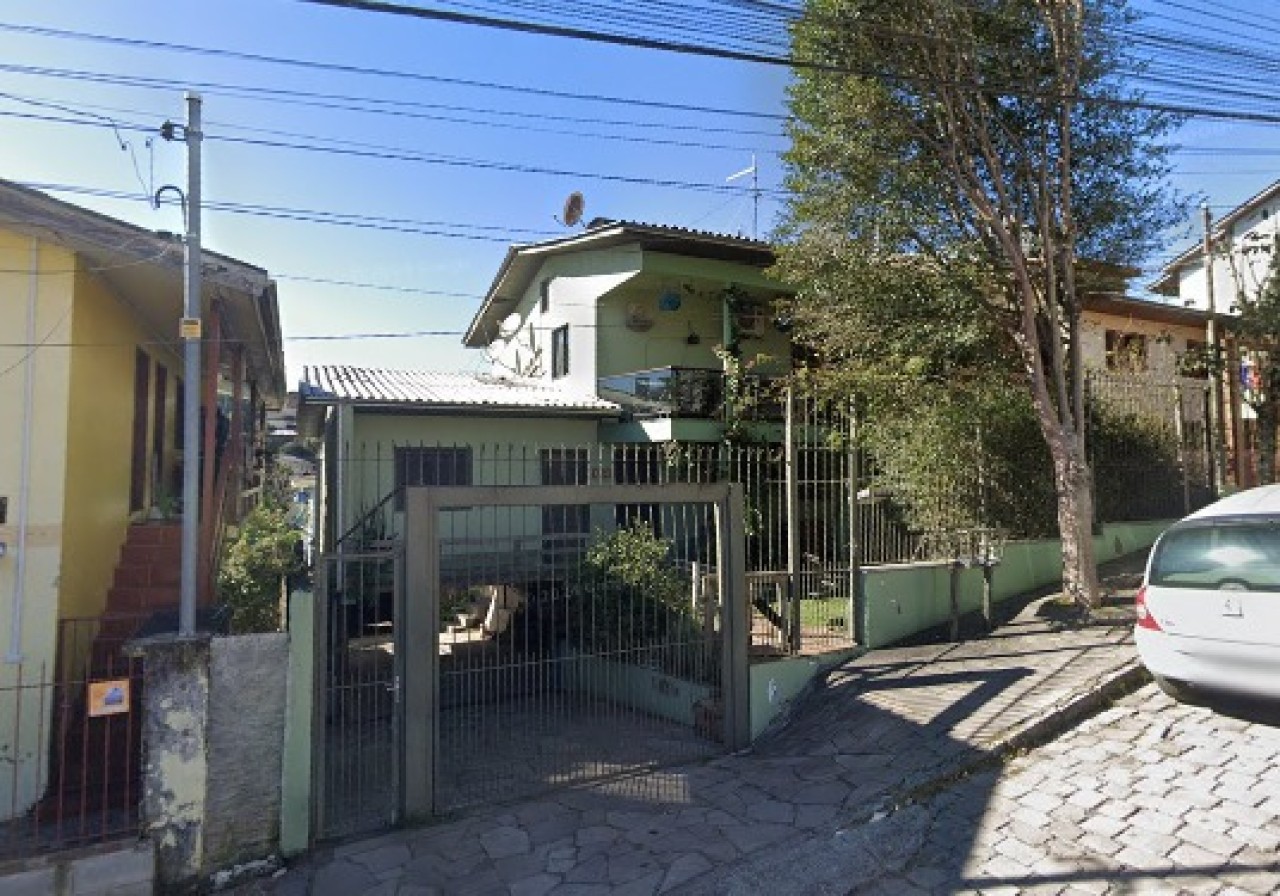 TERRENO DE 369m² E DUAS CASAS NO BAIRRO DESVIO RIZZO EM CAXIAS DO SUL/RS, localizado em Caxias Do Sul - RS