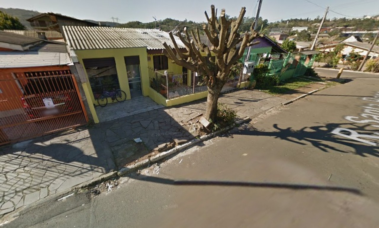 CASA SOBRE TERRENO DE 166,40m² EM CAMPO BOM/RS, localizado em Campo Bom - RS