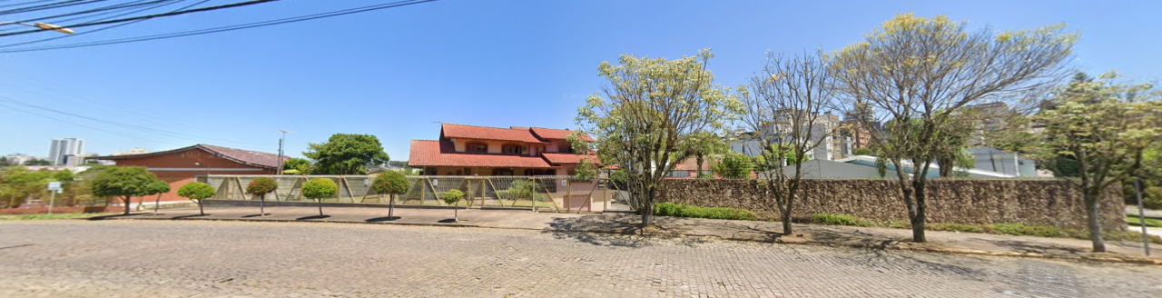 Imagem do imóvel TERRENO COM ÁREA DE 911m² E UMA CASA DE 535m² EM CAXIAS DO SUL/RS