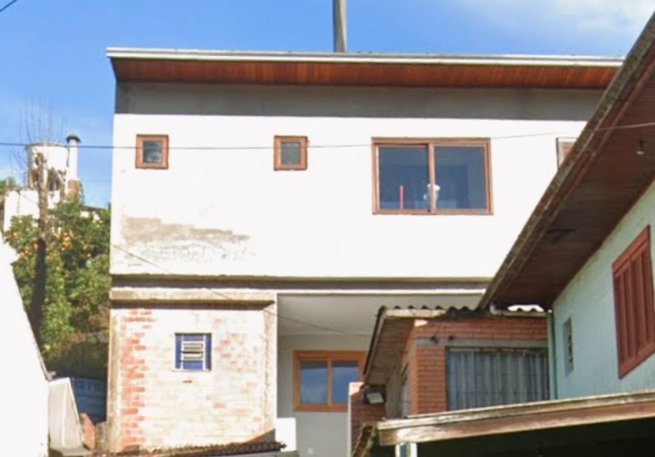 CASA DE 2 ANDARES COM ÁREA DE 84m² NO BAIRRO CHARQUEADAS EM CAXIAS DO SUL/RS, localizado em Caxias Do Sul - RS