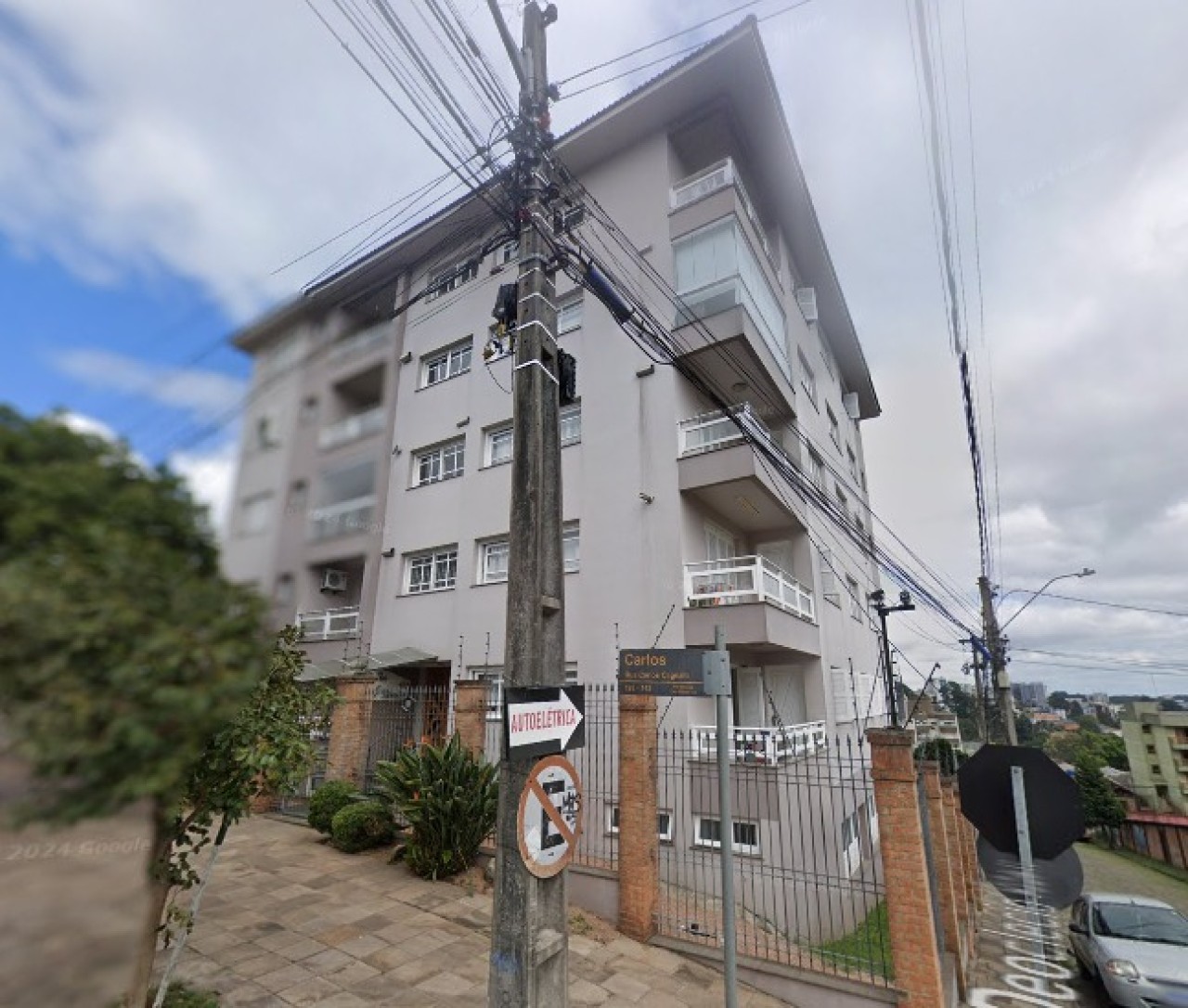 Apartamento nº 403 e box de garagem nº 11 do Residencial J. Silverstri