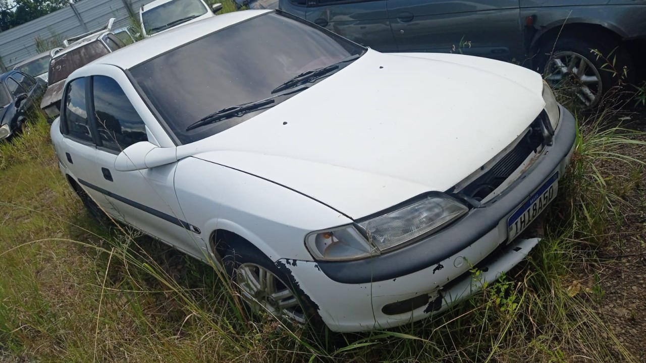GM/VECTRA GLS PLACA IHI8A50 ANO/MODELO 1998/1998 E COR BRANCO