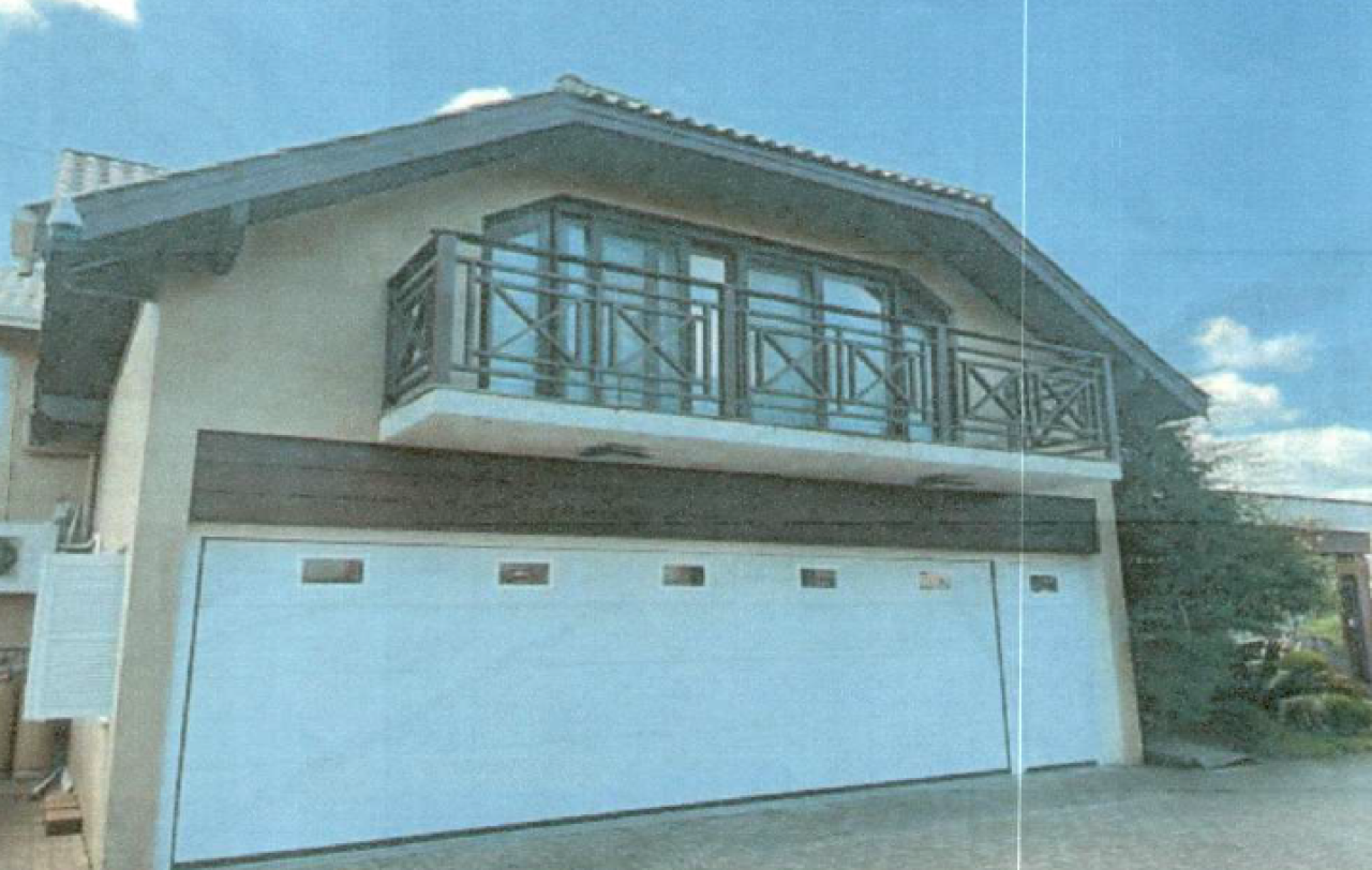 TERRENO COM 830m² COM BENFEITORIAS EM GRAMADO/RS (MAT. 541 DO CRI DE GRAMADO), localizado em Gramado - RS