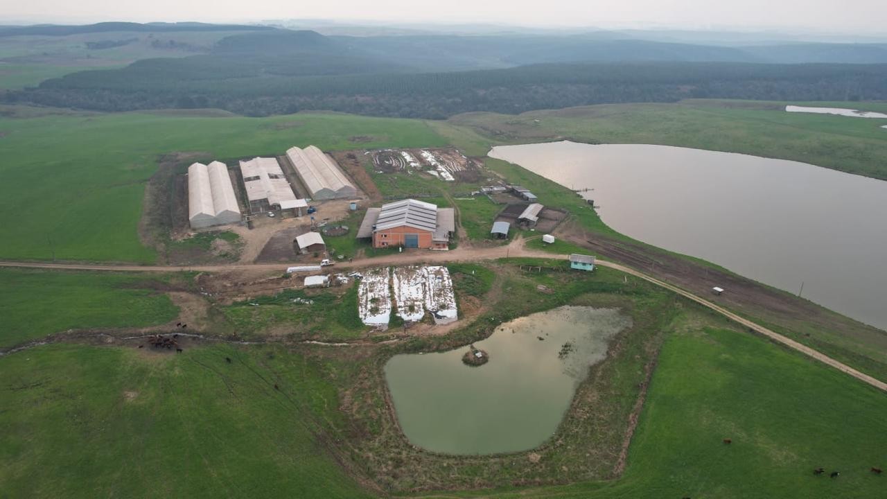 TERRENO COM ÁREA DE 1.388.781,00m² EM CAMBARÁ DO SUL/RS, localizado em Cambará Do Sul - RS
