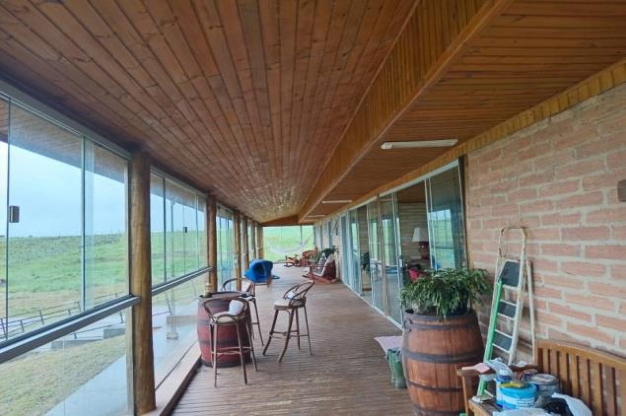 TERRENO COM ÁREA DE 1.388.781,00m² EM CAMBARÁ DO SUL/RS, localizado em Cambará Do Sul - RS