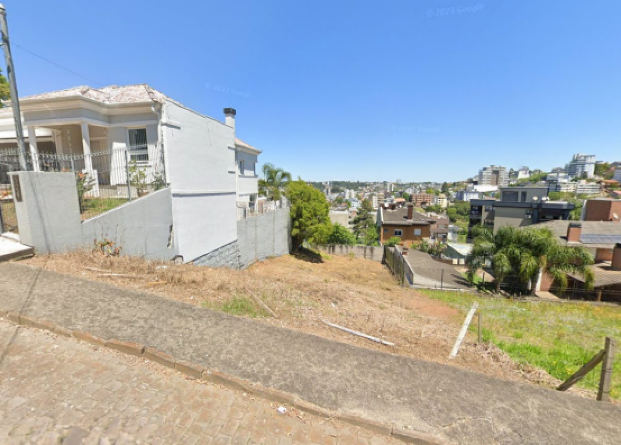UM TERRENO COM ÁREA DE 468,00m² NA CIDADE DE CAXIAS DO SUL/RS, localizado em Caxias Do Sul - RS