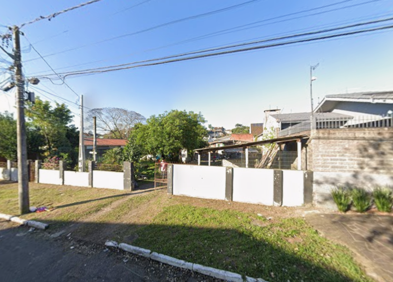 TERRENO DE 792m² COM BENFEITORIAS LOCALIZADO NO LOTEAMENTO ADOLFO JAEGER EM NOVO HAMBURGO/RS, localizado em Novo Hamburgo - RS, bairro Ouro Branco