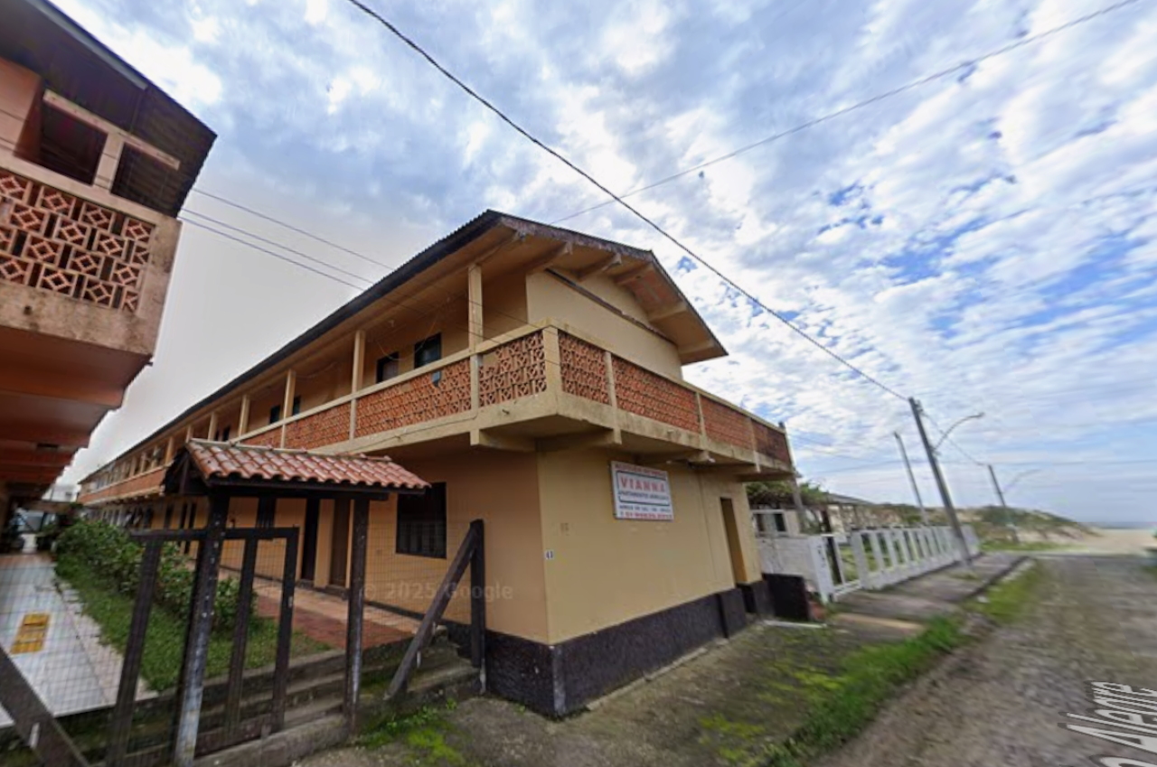 APARTAMENTO Nº 09, COM ÁREA DE 76,268 m², BEIRA MAR EM ARROIO DO SAL/RS