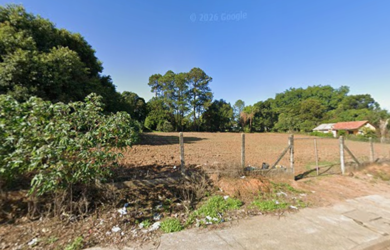 TERRENO COM ÁREA APROXIMADA DE 1.210,00 m² EM CHARQUEADAS, localizado em Charqueadas - RS, bairro Parque Orvalino Dornelles