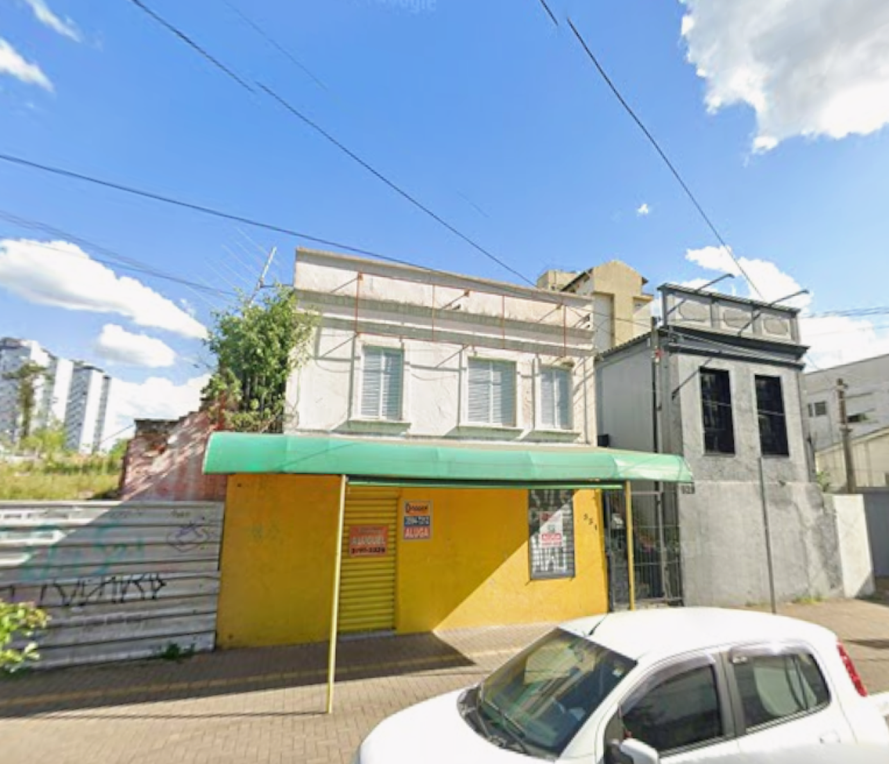 CASA SOB UM TERRENO DE 488,40m² EM NOVO HAMBURGO, localizado em Novo Hamburgo - RS, bairro Rio Branco
