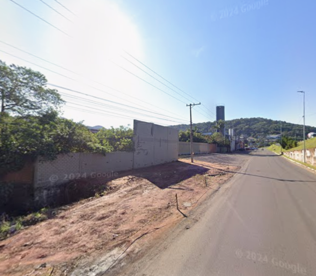 TERRENO TRIANGULAR COM 123,03M² NA RS-239 — NOVO HAMBURGO/RS, localizado em Novo Hamburgo - RS, bairro São José