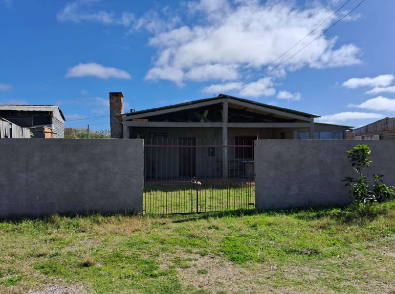 Imagem do imóvel CASA DE VERANEIO EM SANTA VITÓRIA DO PALMAR/RS — TERRENO DE 300M² NO BALNEÁRIO DO HERMENEGILDO