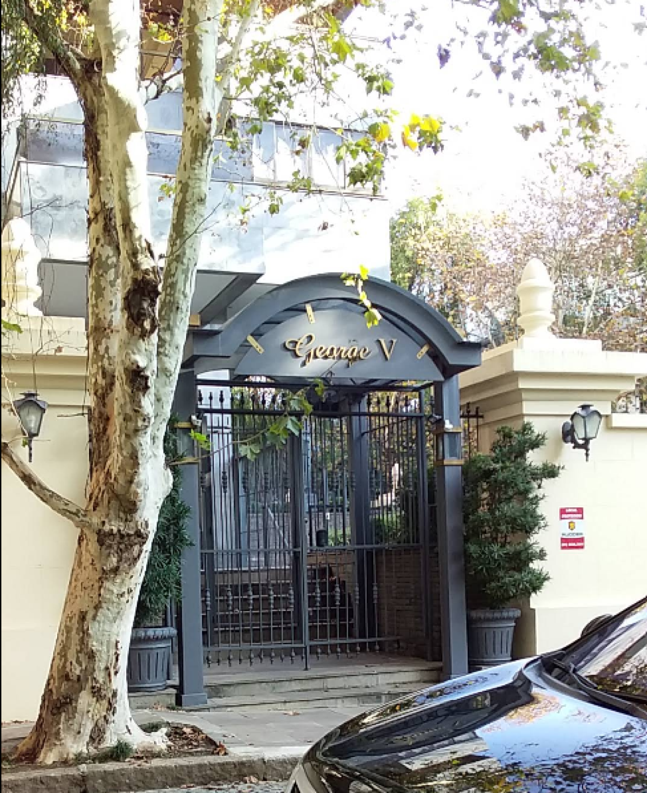 Apartamento Nº 201 do Edifício Georges V no Bairro Moinhos de Vento em Porto…