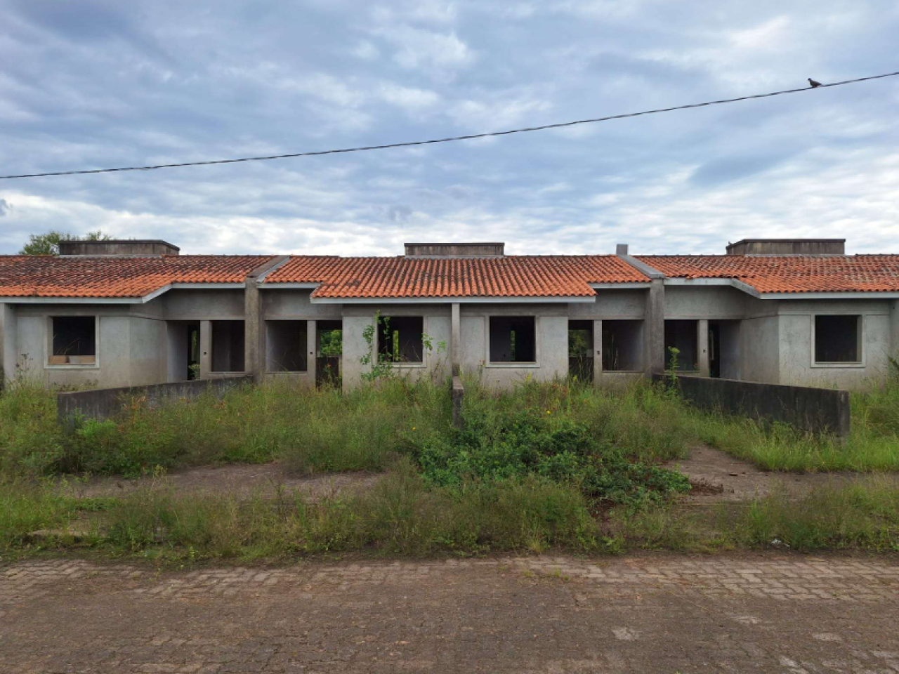 Imagem do imóvel CASA DE ALVENARIA GEMINADA EM CONSTRUÇÃO, Nº 461 - A e 461 - B